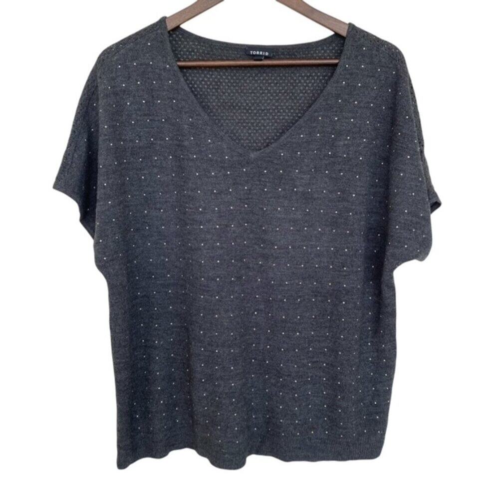 Torrid Dark Gray Short Sleeve V-Neck Sweater - Size 1 / 1X